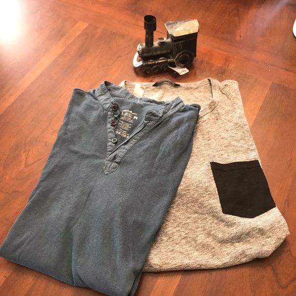 👨2 Men’s Tees👨 - Picture 2 of 5